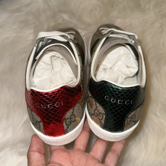 Women's Size 38.5 EU (8.5 US) GUCCI ACE GG Supreme Sneaker with Bees - Picture 6 of 9